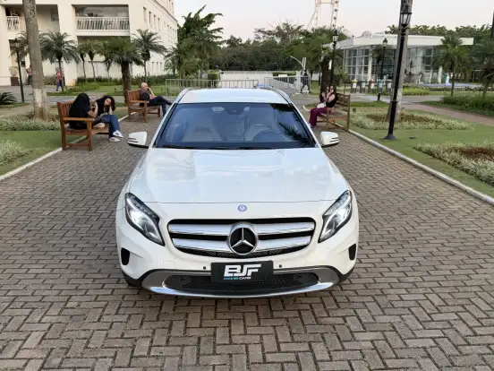 MERCEDES-BENZ-GLA 200-1.6 CGI ADVANCE 16V TURBO FLEX 4P AUTOMÁTICO MERCEDES-BENZ-GLA 200-2015
