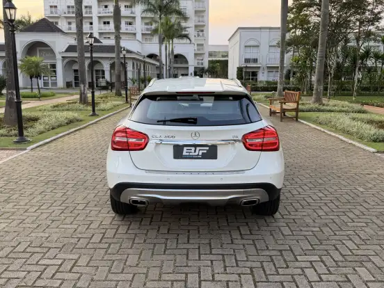 MERCEDES-BENZ-GLA 200-1.6 CGI ADVANCE 16V TURBO FLEX 4P AUTOMÁTICO MERCEDES-BENZ-GLA 200-2015