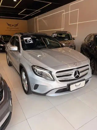 MERCEDES-BENZ GLA 200 1.6 CGI VISION 16V TURBO GASOLINA 4P AUTOMÁTICO