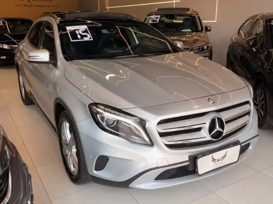 MERCEDES-BENZ-GLA 200-1.6 CGI VISION 16V TURBO GASOLINA 4P AUTOMÁTICO MERCEDES-BENZ-GLA 200-2014