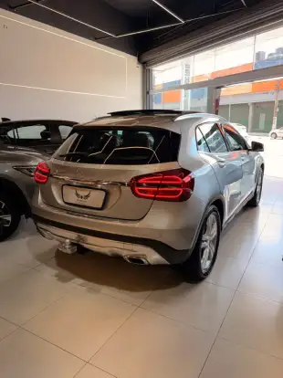 MERCEDES-BENZ-GLA 200-2014