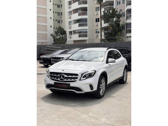 MERCEDES-BENZ GLA 200 1.6 CGI FLEX STYLE 7G-DCT