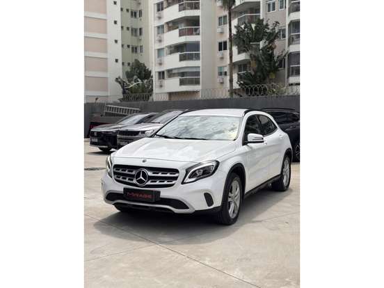 MERCEDES-BENZ-GLA 200-2019