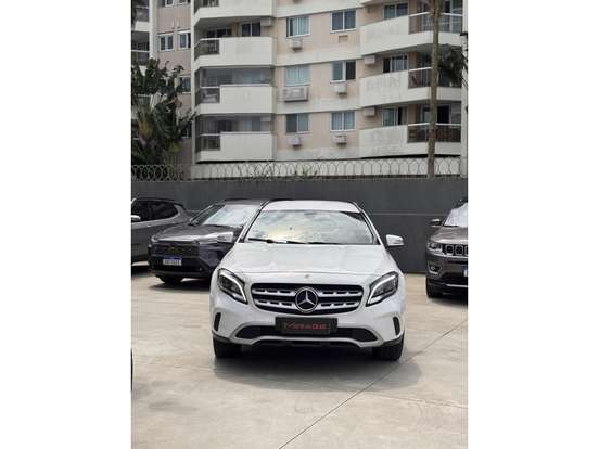 MERCEDES-BENZ-GLA 200-1.6 CGI FLEX STYLE 7G-DCT MERCEDES-BENZ-GLA 200-2019