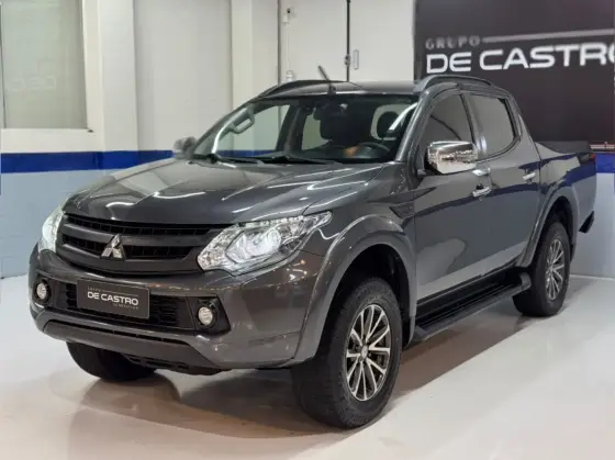 MITSUBISHI L200 TRITON 2.4 16V TURBO DIESEL SPORT HPE-S CD 4P 4X4 AUTOMÁTICO