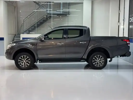 MITSUBISHI-L200 TRITON-2.4 16V TURBO DIESEL SPORT HPE-S CD 4P 4X4 AUTOMÁTICO MITSUBISHI-L200 TRITON-2020