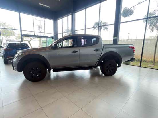 MITSUBISHI-L200 TRITON-2.4 16V TURBO DIESEL GLS CD 4X4 AUTOMÁTICO MITSUBISHI-L200 TRITON-2022