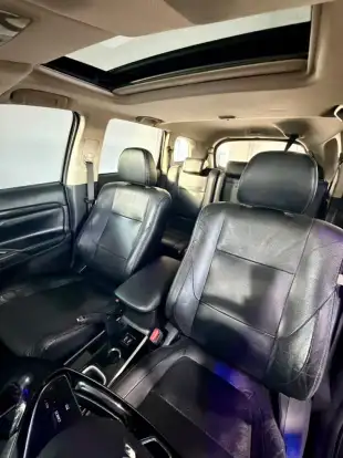 MITSUBISHI-OUTLANDER-2017