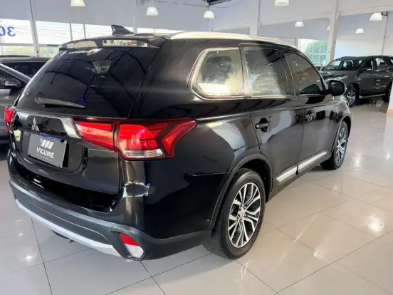 MITSUBISHI-OUTLANDER-2.0 16V GASOLINA 4P AUTOMÁTICO MITSUBISHI-OUTLANDER-2017