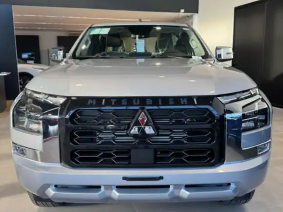 MITSUBISHI-TRITON-2026