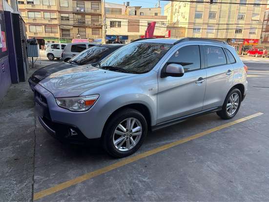 MITSUBISHI-ASX-2011