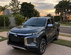 MITSUBISHI L200 TRITON 2.4 16V TURBO DIESEL SPORT HPE-S CD 4P 4X4 AUTOMÁTICO MITSUBISHI L200 TRITON 2.4 16V TURBO DIESEL SPORT HPE-S CD 4P 4X4 AUTOMÁTICO