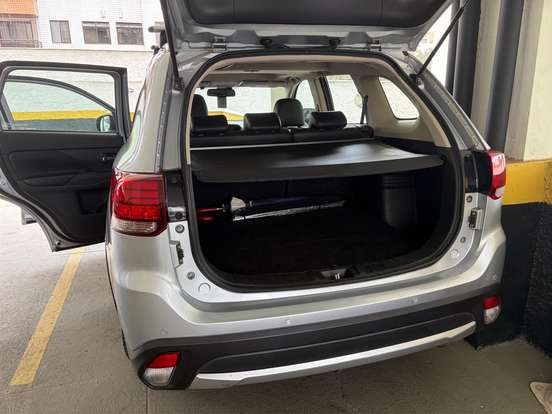 MITSUBISHI-OUTLANDER-2.0 16V GASOLINA 4P AUTOMÁTICO MITSUBISHI-OUTLANDER-2016