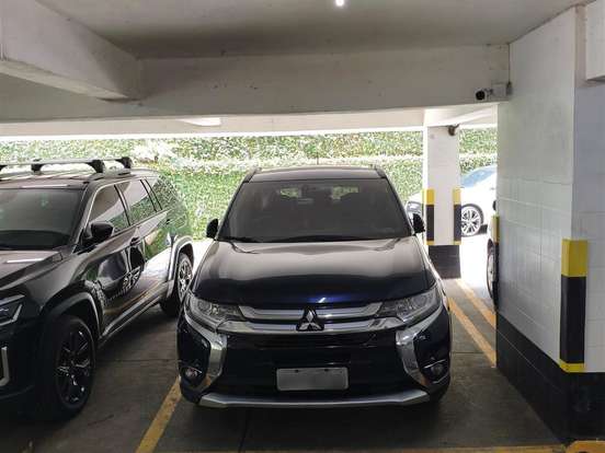 MITSUBISHI-OUTLANDER-2.0 16V GASOLINA 4P AUTOMÁTICO MITSUBISHI-OUTLANDER-2016