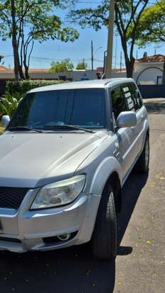 MITSUBISHI-PAJERO-2010
