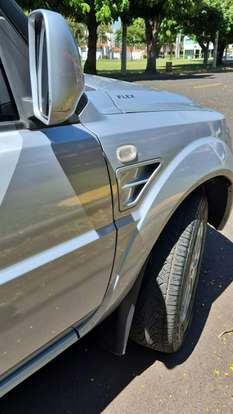 MITSUBISHI-PAJERO-2010