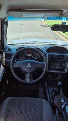 MITSUBISHI-PAJERO-2010