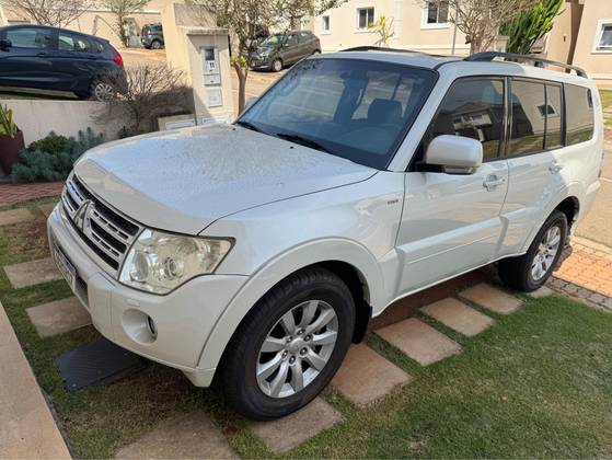 MITSUBISHI PAJERO FULL 3.2 HPE 4X4 16V TURBO INTERCOOLER DIESEL 4P AUTOMÁTICO