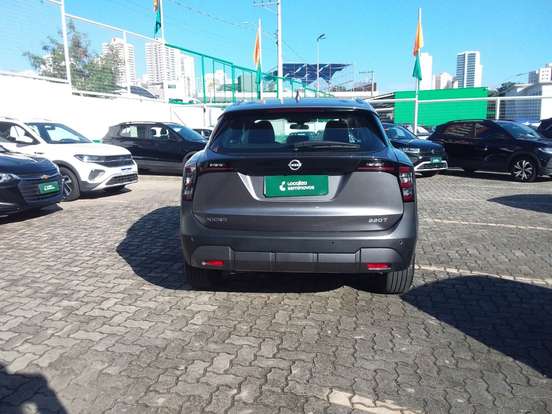 NISSAN-KICKS-2025