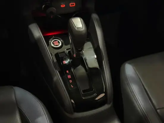 NISSAN-VERSA-2024