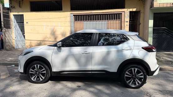 NISSAN-KICKS PLAY-2025