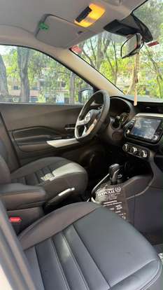 NISSAN-KICKS PLAY-2025