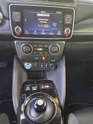 NISSAN-LEAF-2021