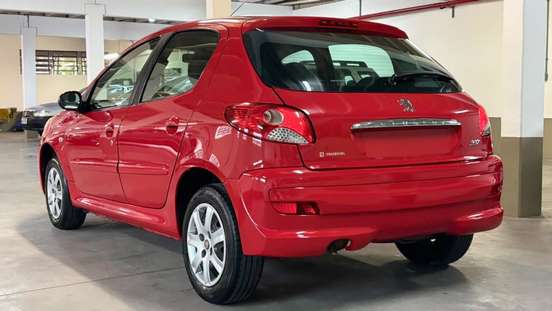 PEUGEOT-207-2011