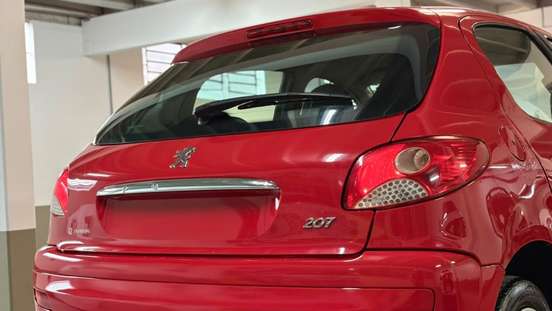 PEUGEOT-207-2011