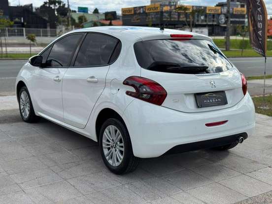 PEUGEOT-208-1.6 ALLURE 16V FLEX 4P AUTOMÁTICO PEUGEOT-208-2018