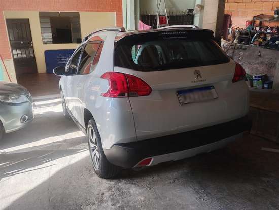 PEUGEOT-2008-2016