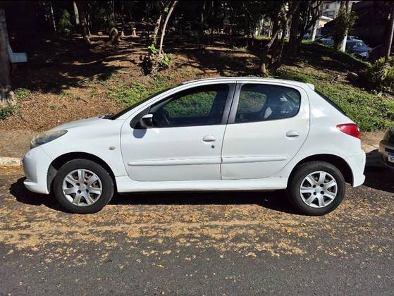 PEUGEOT 207 1.4 XR 8V FLEX 4P MANUAL