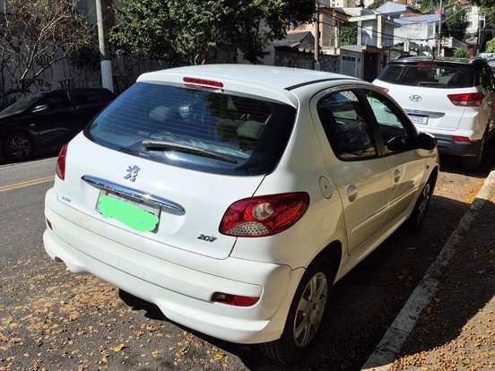 PEUGEOT-207-1.4 XR 8V FLEX 4P MANUAL PEUGEOT-207-2012