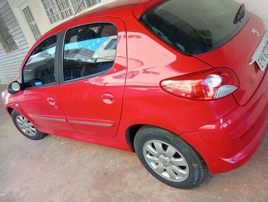 PEUGEOT-207-2011