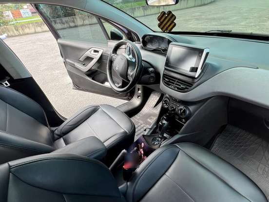 PEUGEOT-208-1.6 ACTIVE PACK 16V FLEX 4P AUTOMÁTICO PEUGEOT-208-2018