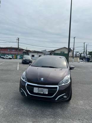 PEUGEOT-208-2018