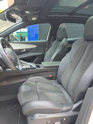 PEUGEOT-3008-2022