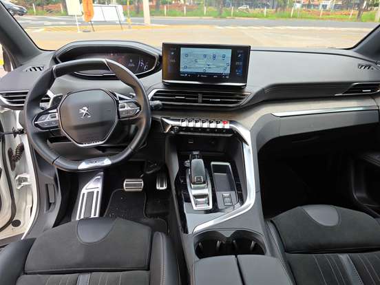 PEUGEOT-3008-2022