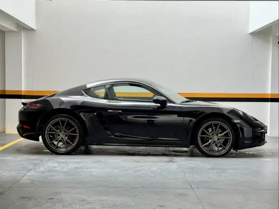 PORSCHE-718-2018