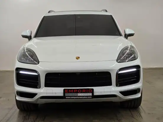 PORSCHE-CAYENNE-2020