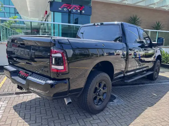 RAM-2500-6.7 I6 TURBO DIESEL LARAMIE NIGHT EDITION CD 4X4 AUTOMÁTICO RAM-2500-2023