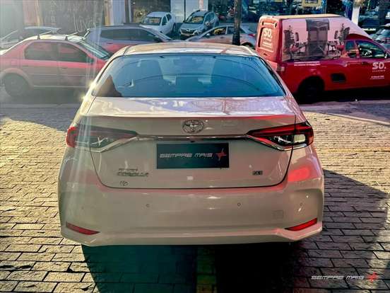 TOYOTA-COROLLA-2024