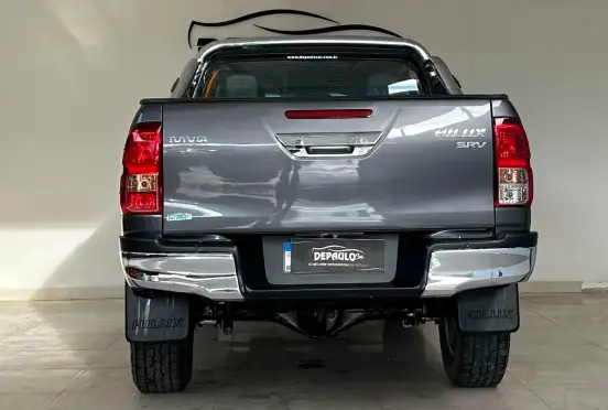 TOYOTA-HILUX-2016