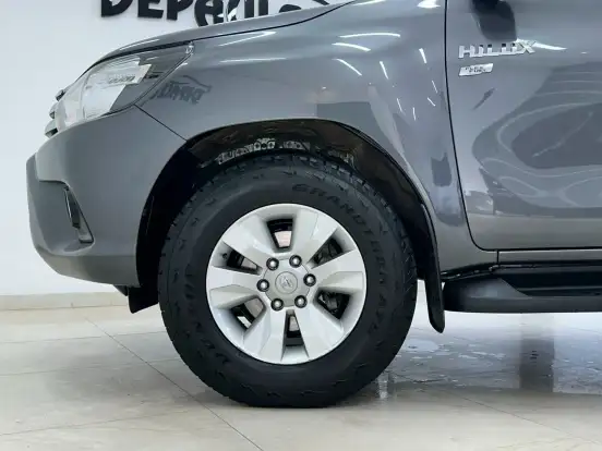 TOYOTA-HILUX-2.7 SRV 4X4 CD 16V FLEX 4P AUTOMÁTICO TOYOTA-HILUX-2016