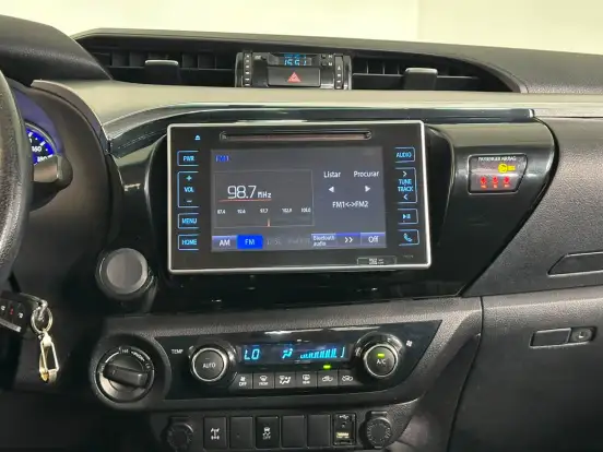 TOYOTA-HILUX-2016