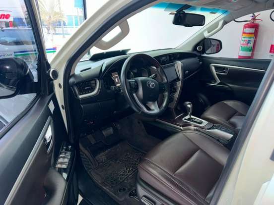 TOYOTA-HILUX-2018