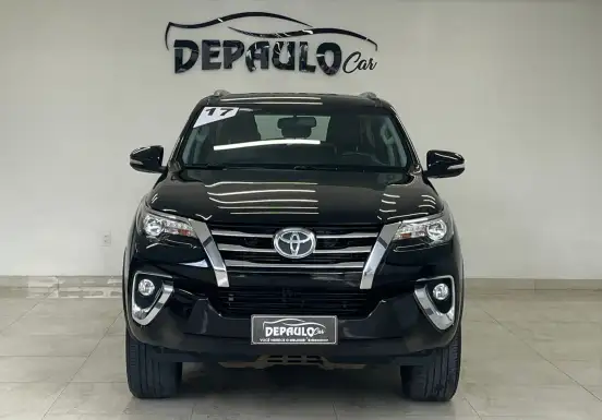 TOYOTA-HILUX SW4-2017