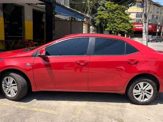 TOYOTA-COROLLA-1.8 GLI 16V FLEX 4P AUTOMÁTICO TOYOTA-COROLLA-2015