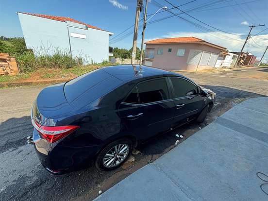 TOYOTA-COROLLA-1.8 GLI 16V FLEX 4P AUTOMÁTICO TOYOTA-COROLLA-2016