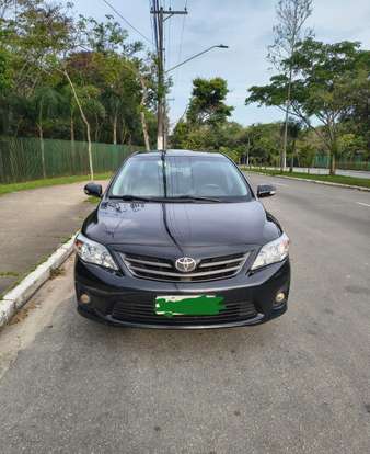 TOYOTA-COROLLA-2013